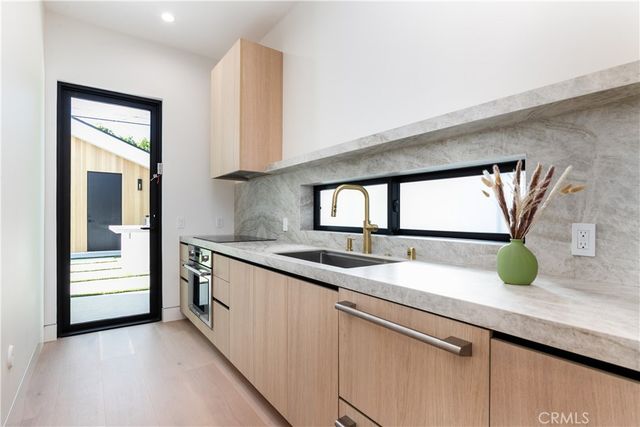 $4,450,000 | 16749 Addison Street, Encino, CA 91436