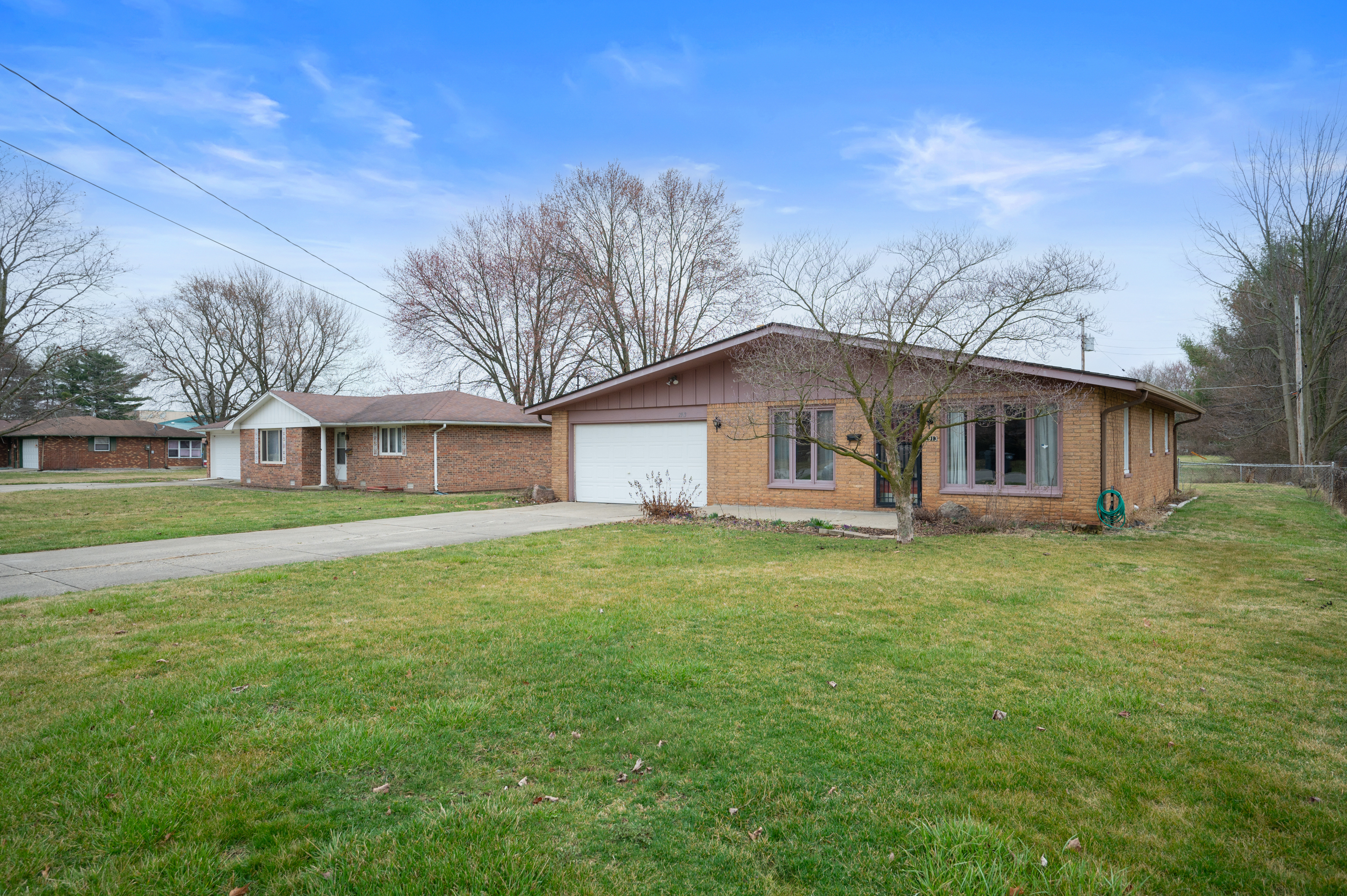 2913 East 8th Street Anderson, IN 46012 - Photo 2 of 19