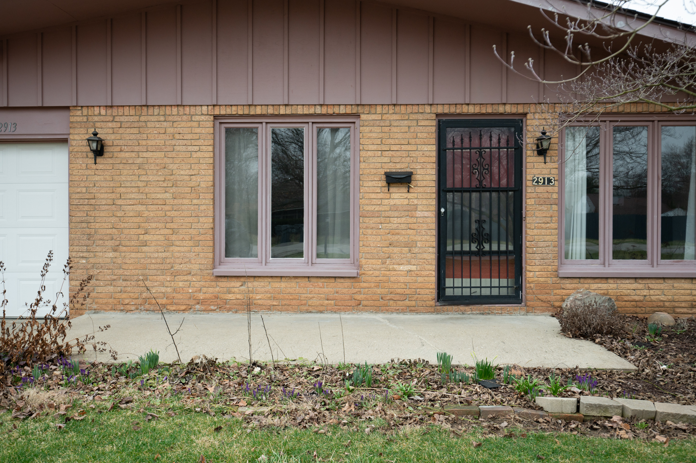 2913 East 8th Street Anderson, IN 46012 - Photo 3 of 19