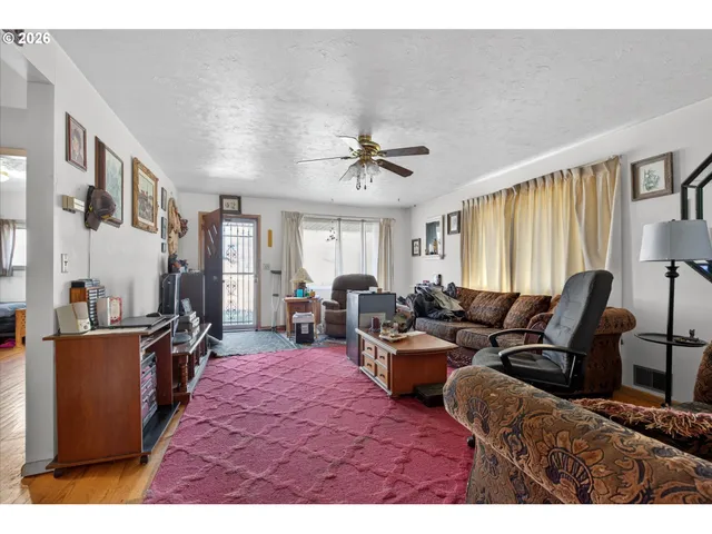 $260,000 | 204 Lake Avenue, La Grande, OR 97850