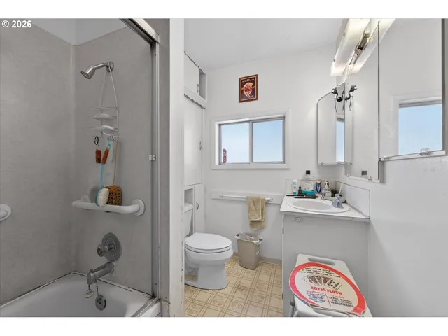 $260,000 | 204 Lake Avenue, La Grande, OR 97850