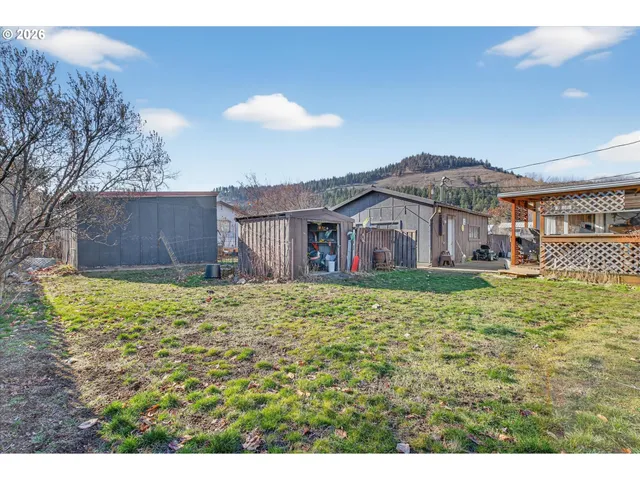 $260,000 | 204 Lake Avenue, La Grande, OR 97850