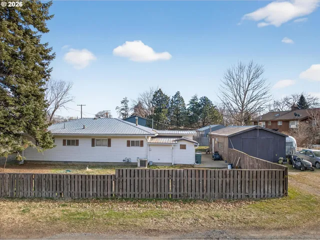 $260,000 | 204 Lake Avenue, La Grande, OR 97850
