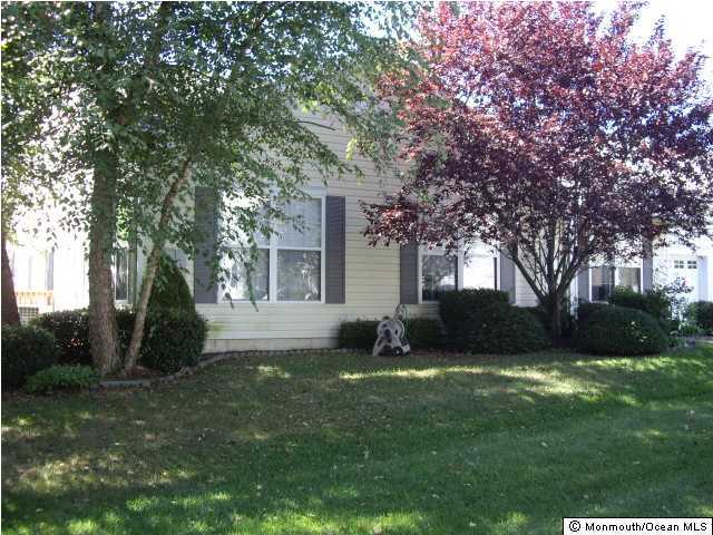 11 Silverside Road Lakewood, NJ 08701 - Photo 3 of 23 Additional Photo
