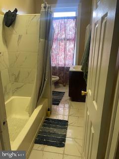 4623 Pulaski Avenue Philadelphia, PA 19144 - Photo 12 of 20 a bathroom with a bathtub