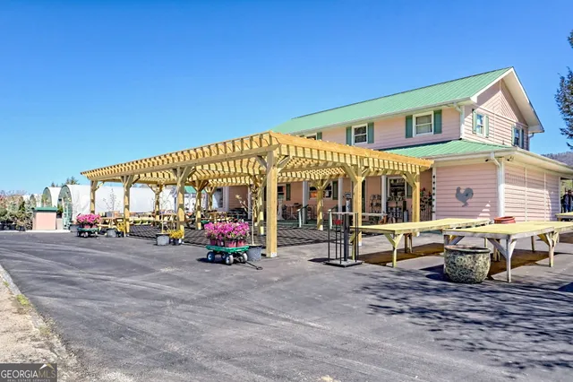 $2,500,000 | 4772 Highway 441, Rabun Gap, GA 30568