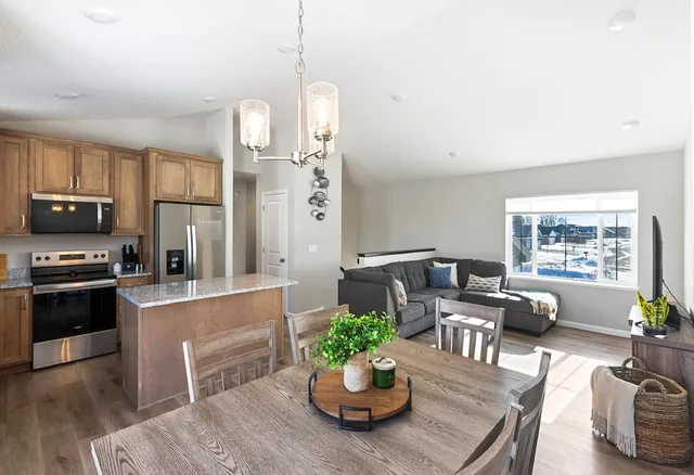 $415,000 | 200 9th Ave Court, Lonsdale, MN 55046