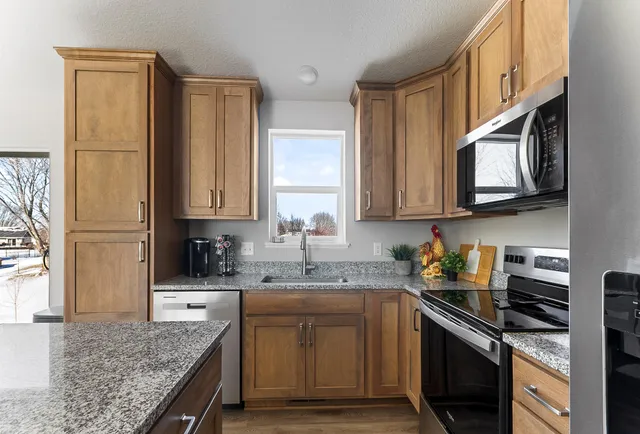 $415,000 | 200 9th Ave Court, Lonsdale, MN 55046