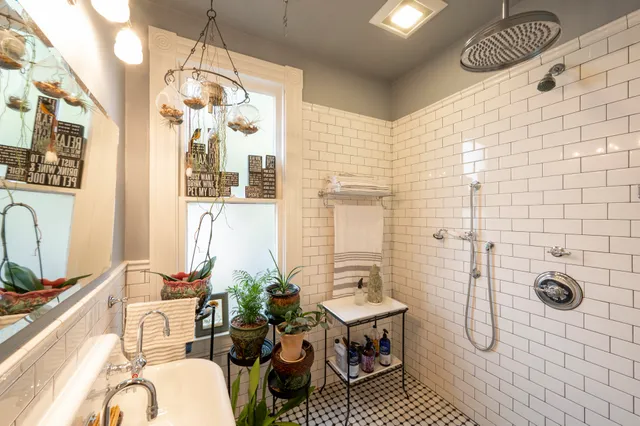 $1,200,000 | 1646 Harvard Street, Houston, TX 77008