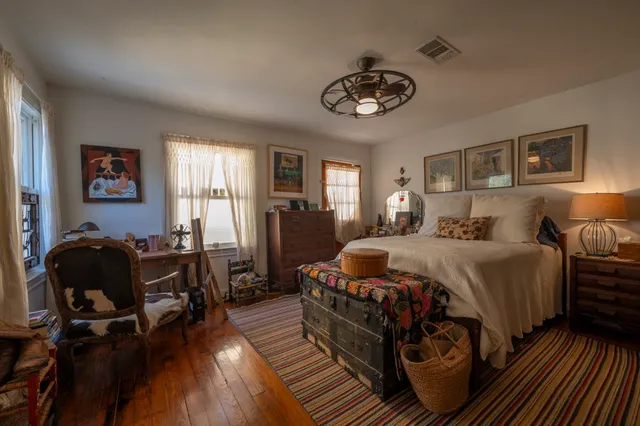 $1,200,000 | 1646 Harvard Street, Houston, TX 77008