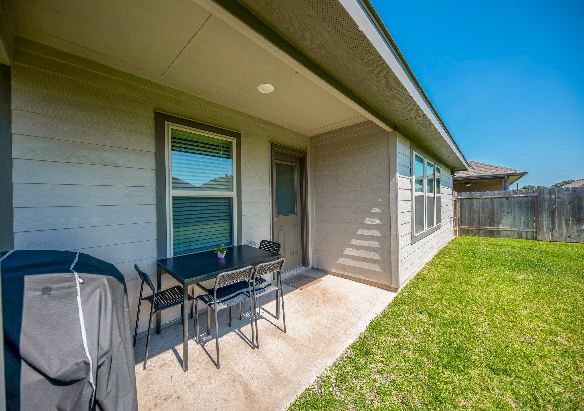 3634 Homestead Ridge Lane Richmond, TX 77406 - Photo 29 of 32 a house view with a seating space