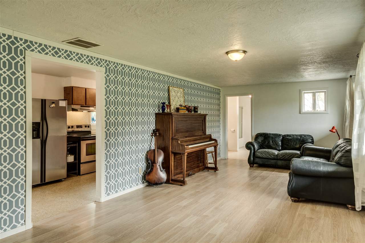 36777 North Dunn Road Chattaroy, WA 99003 - Photo 3 of 20 Gallery Image 3