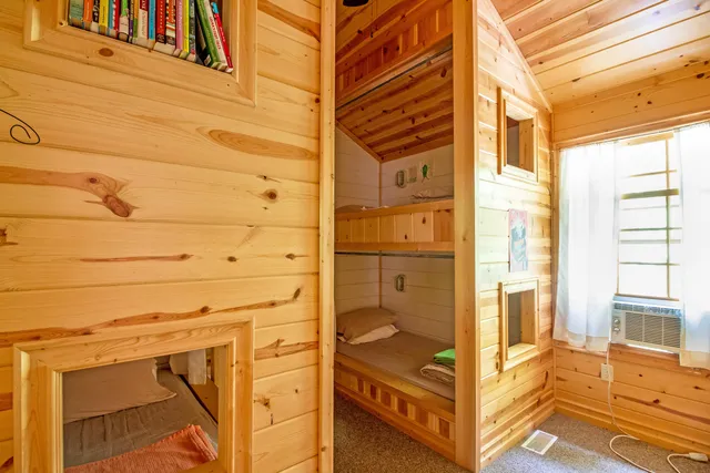 $750,000 | 3569 Kingfisher Cove Drive, Saugatuck, MI 49453