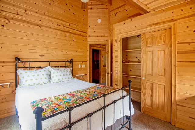 $750,000 | 3569 Kingfisher Cove Drive, Saugatuck, MI 49453