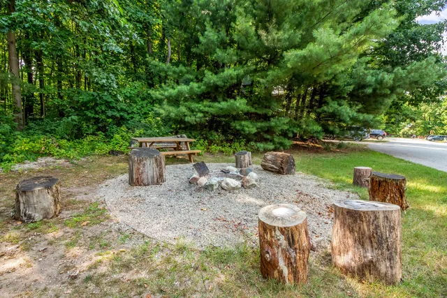 $750,000 | 3569 Kingfisher Cove Drive, Saugatuck, MI 49453