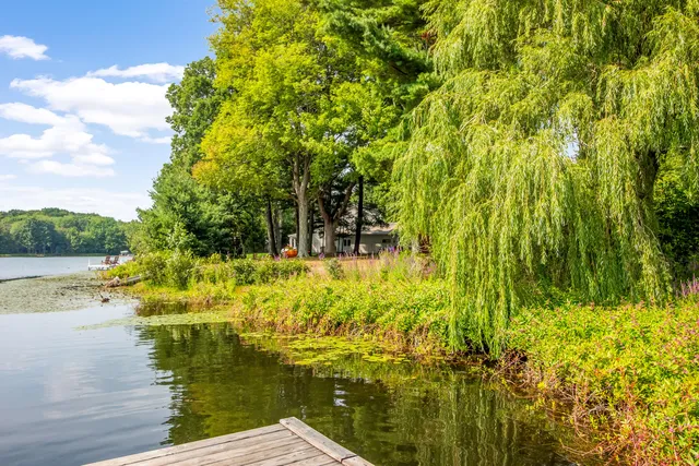 $750,000 | 3569 Kingfisher Cove Drive, Saugatuck, MI 49453