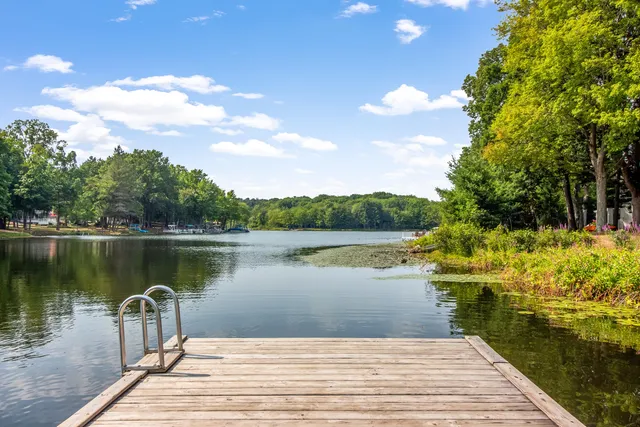 $750,000 | 3569 Kingfisher Cove Drive, Saugatuck, MI 49453