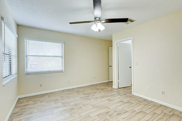 $2,000 | 2906 Southwest Port St Lucie Boulevard, Port St. Lucie, FL 34953