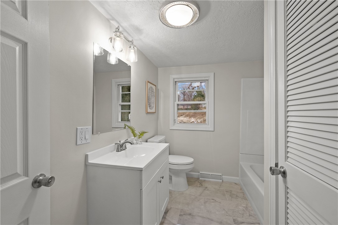 237 St Louis Avenue Woonsocket, RI 02895 - Photo 14 of 40 Gallery Image 14