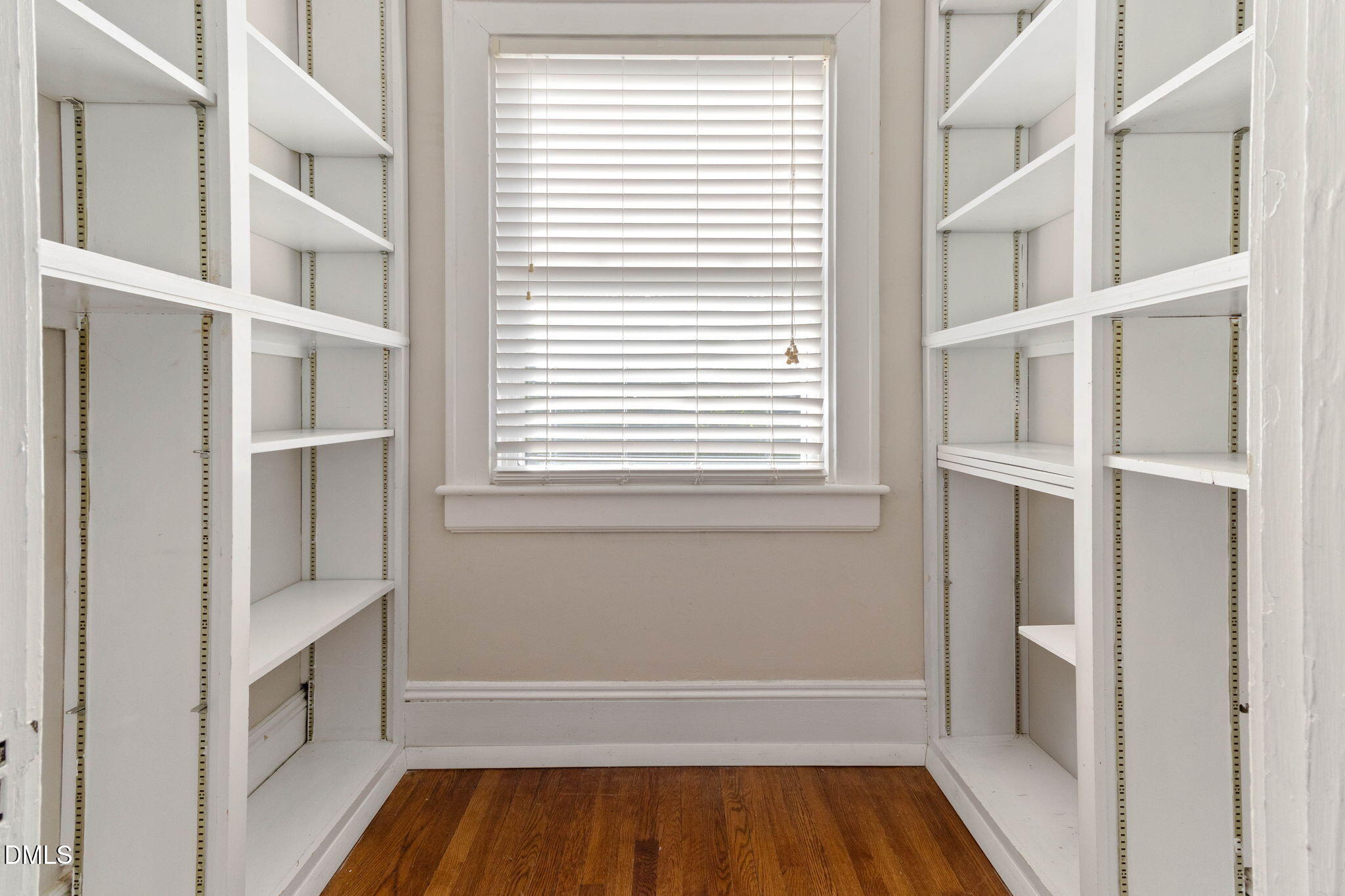 1300 Wake Forest Road Raleigh, NC 27604 - Photo 29 of 38 30-web-or-mls-IMG_3445RE