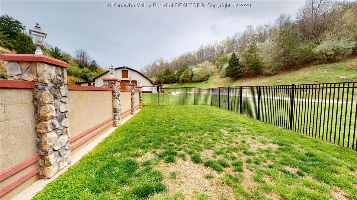 4131 Green Valley Road Huntington, WV 25701 - Photo 33 of 40 Gallery Image 33
