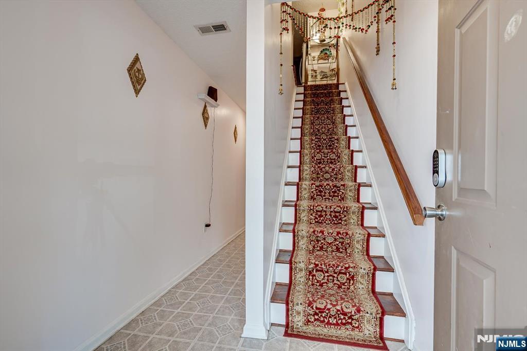 202 Prestwick Way, Unit 202 Edison, NJ 08820 - Photo 11 of 34
