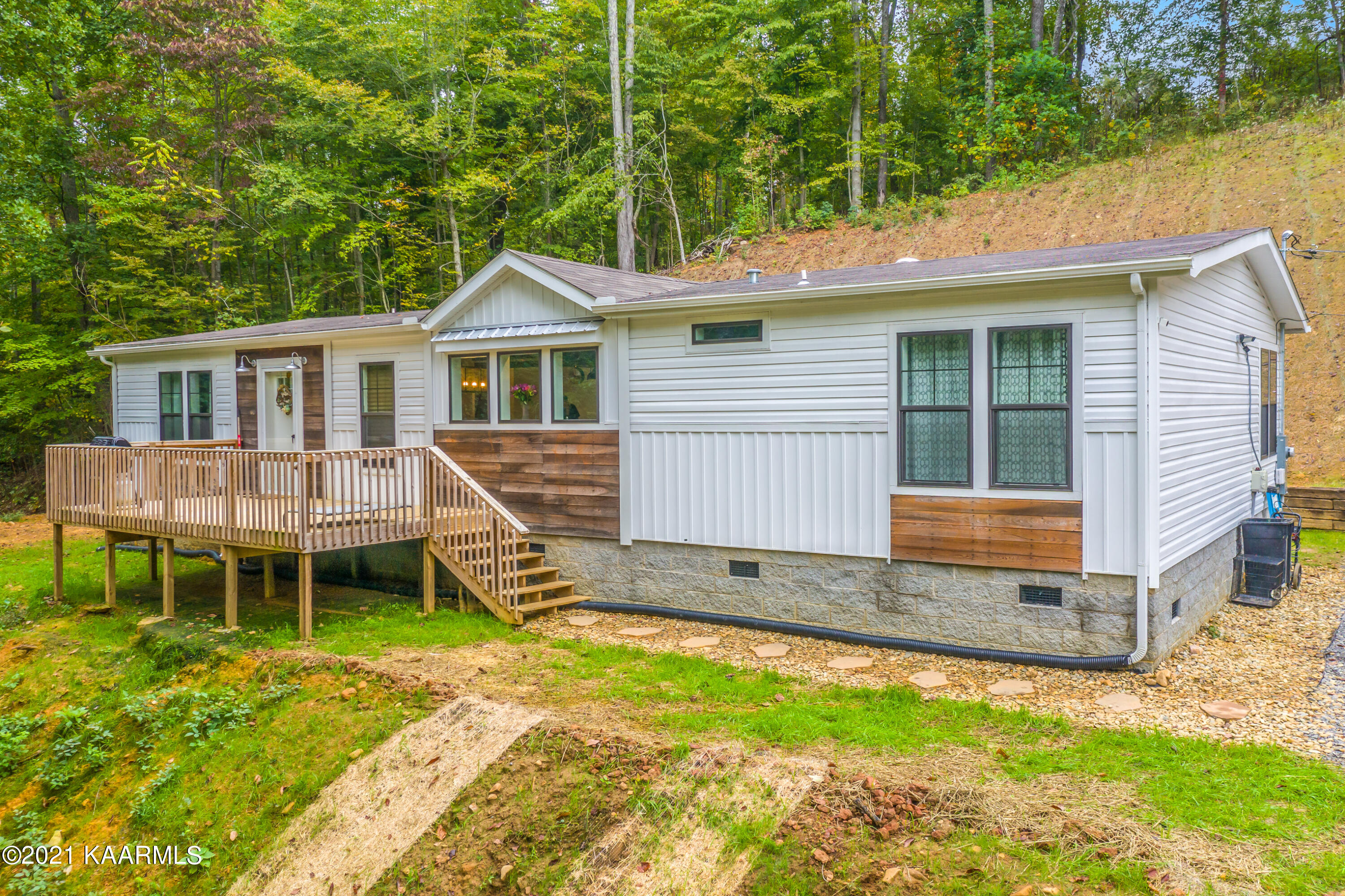 1281 Bluets Road Newport, TN 37821 - Photo 1 of 30 53B7ADB5-7D5B-4B28-BC1A-CFCB4D58EA9C