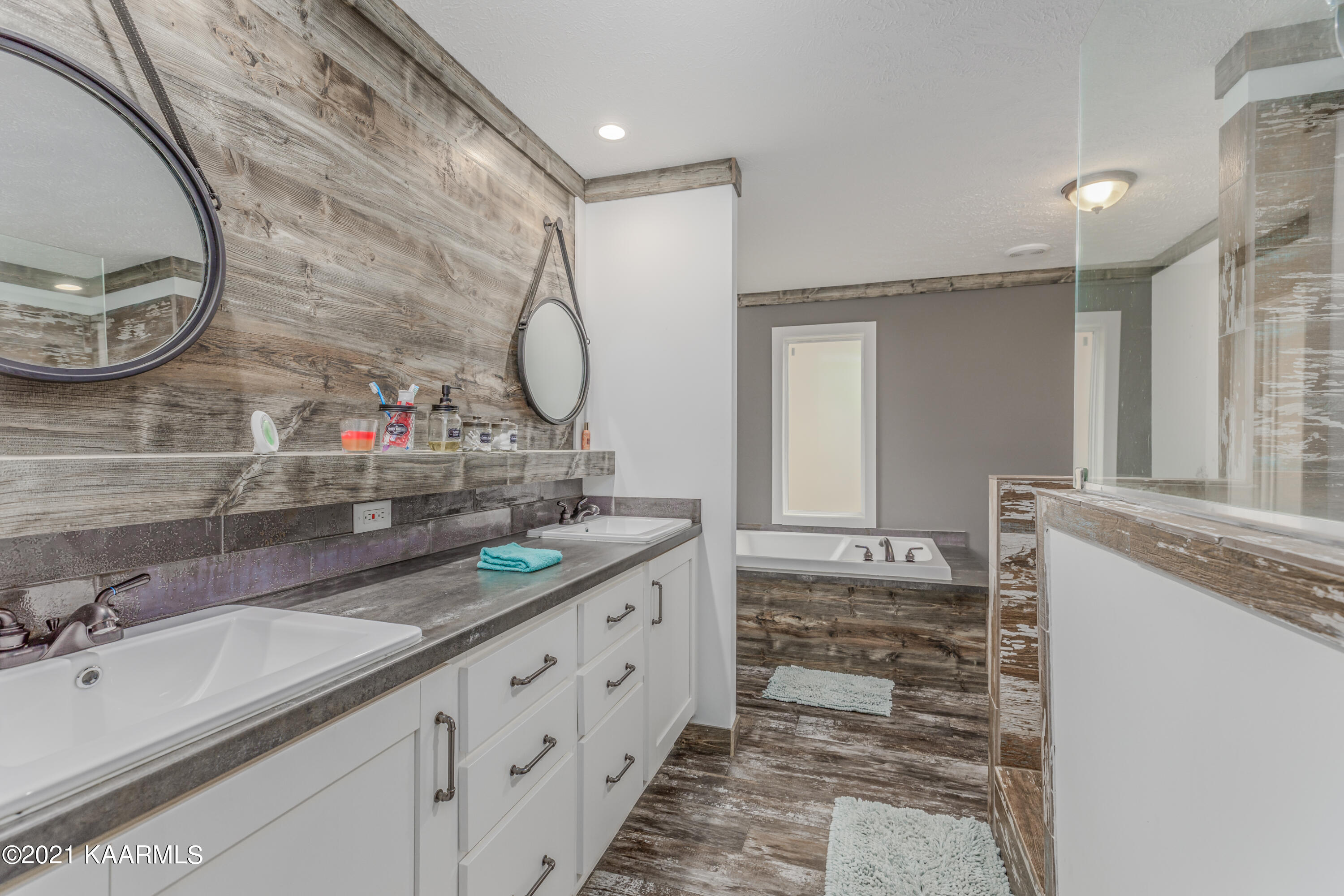 1281 Bluets Road Newport, TN 37821 - Photo 9 of 30 545D8360-F927-4C6F-ABE2-FC33482FBE44