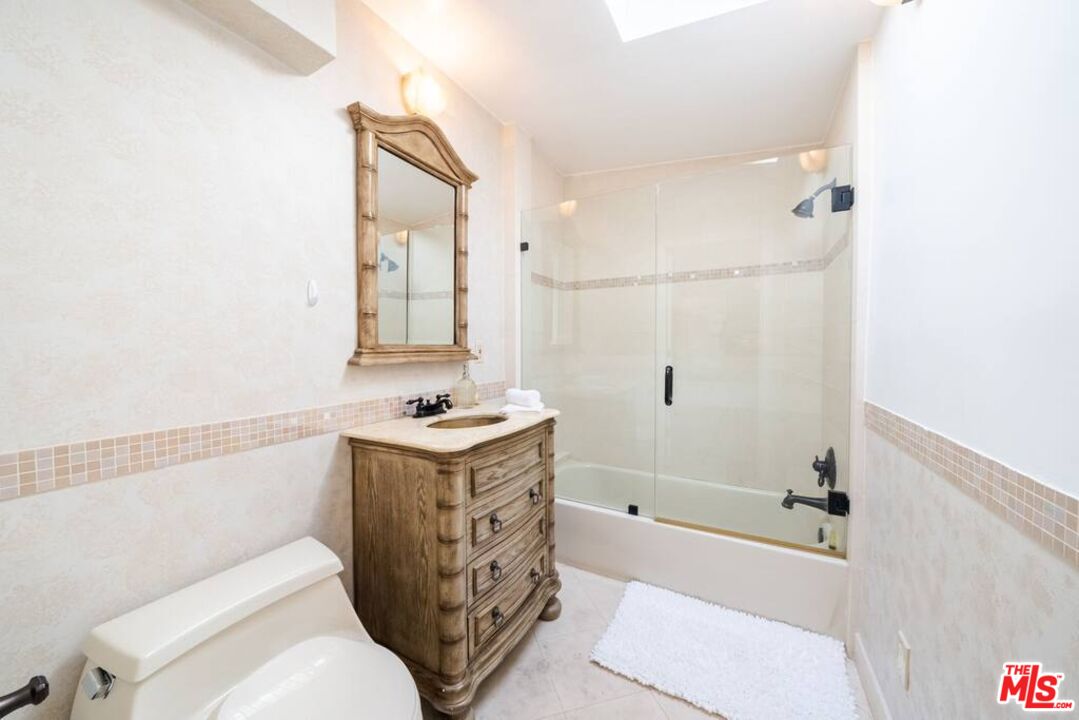 11331 Isleta Street Los Angeles, CA 90049 - Photo 30 of 71