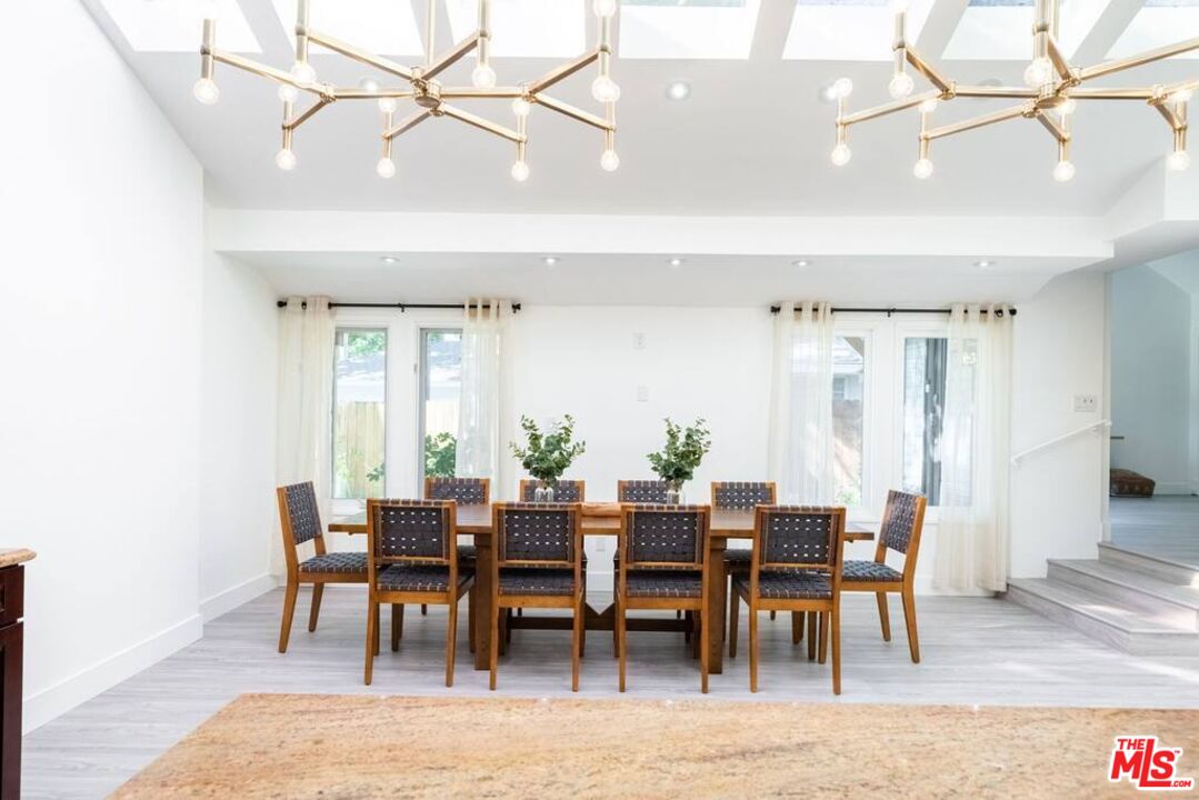 11331 Isleta Street Los Angeles, CA 90049 - Photo 41 of 71