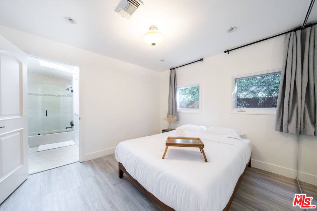 11331 Isleta Street Los Angeles, CA 90049 - Photo 46 of 71