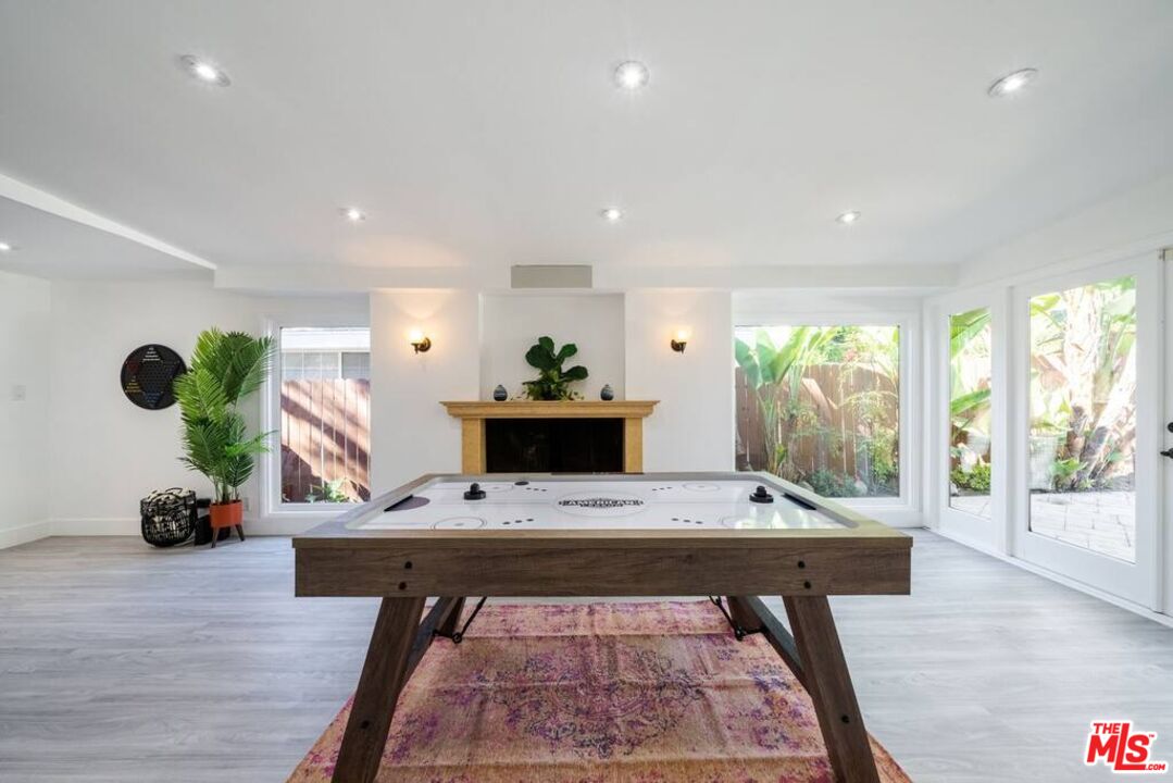 11331 Isleta Street Los Angeles, CA 90049 - Photo 58 of 71