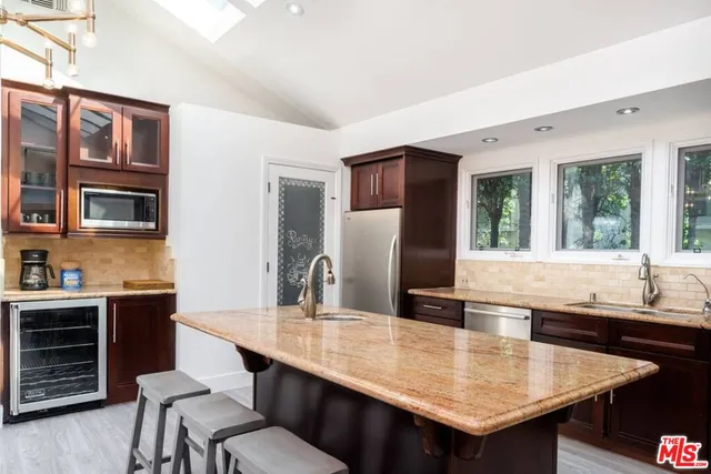 $18,500 | 11331 Isleta Street, Los Angeles, CA 90049