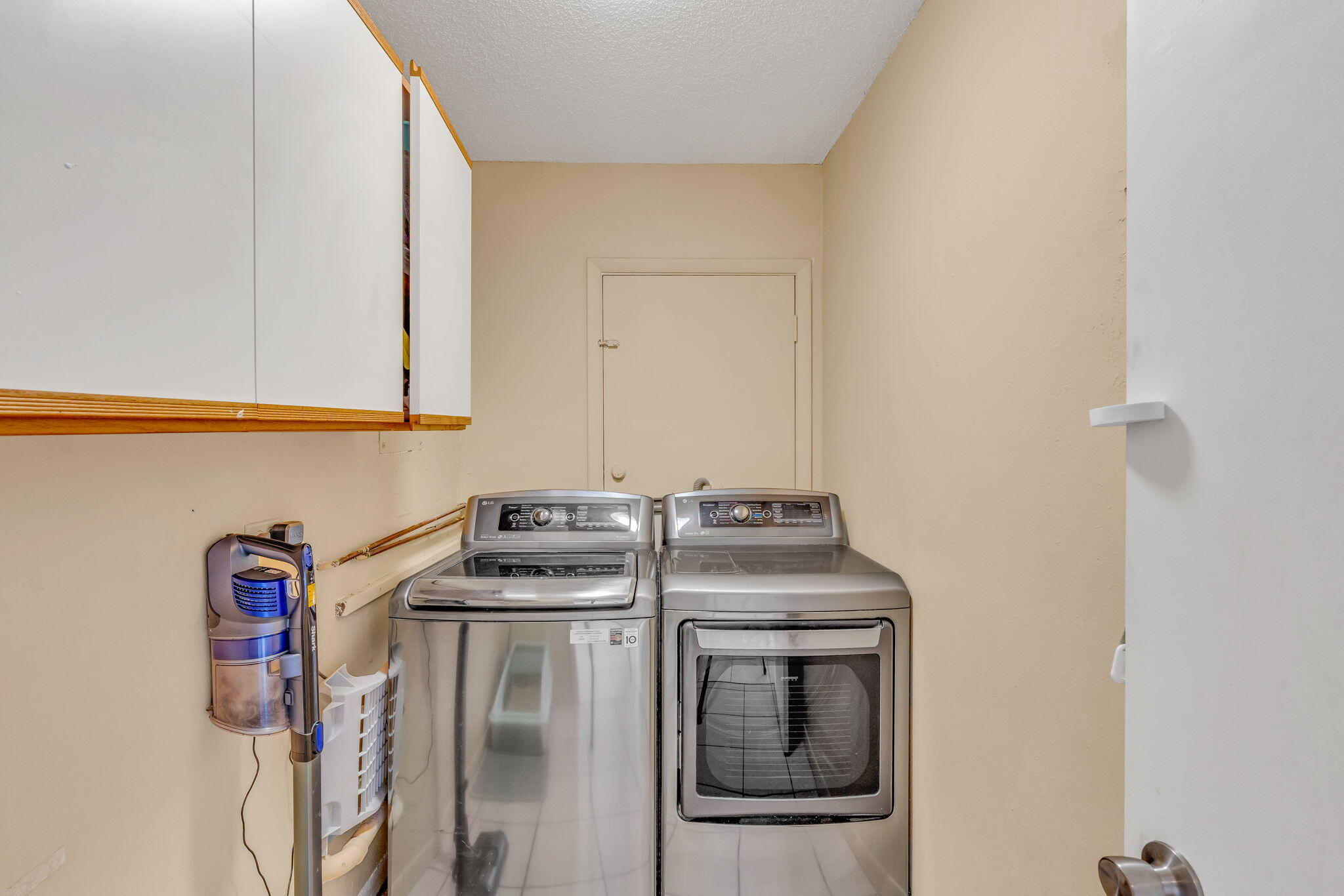 304 2nd Terrace Key Largo, FL 33037 - Photo 28 of 43 Laundry Room