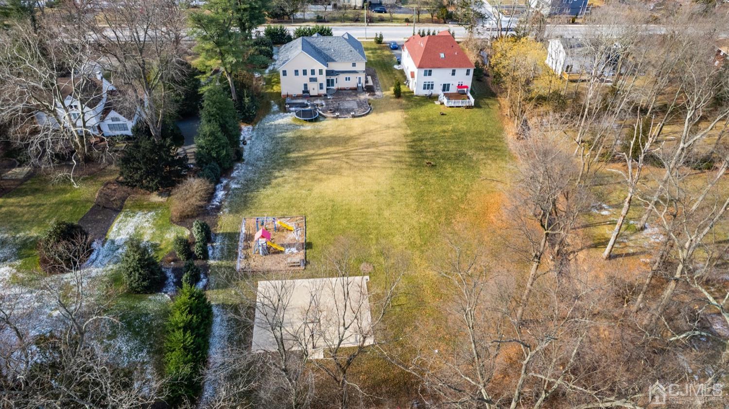 308 Plainfield Road Edison, NJ 08820 - Photo 4 of 40 a view of a city