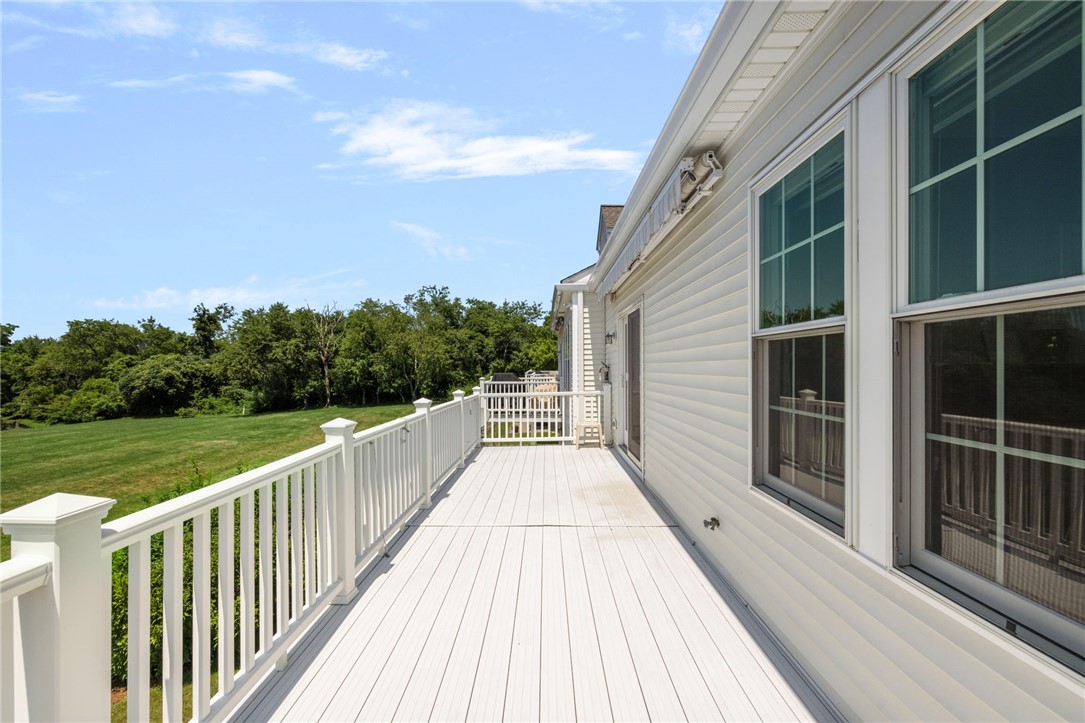 217 Rolling Hill Road, Unit 217 Portsmouth, RI 02871 - Photo 15 of 49