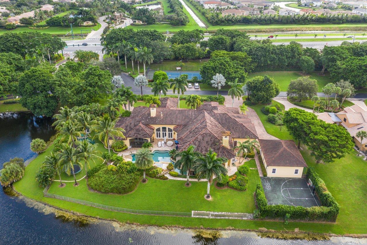 10065 Avenida Del Rio Delray Beach, FL 33446 - Photo 9 of 16 008-10065AvenidaDelRio-DelrayBeach-FL-33