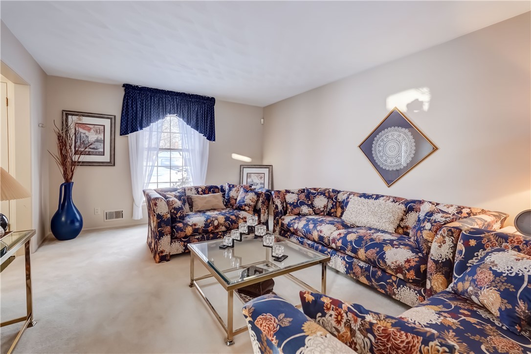 16 Latium Drive Perinton, NY 14534 - Photo 17 of 37 Living Room