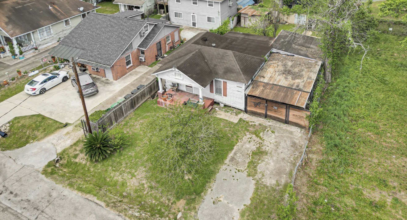 209 Frawley Street Houston, TX 77009 - Photo 7 of 21 a aerial view of a house with a yard