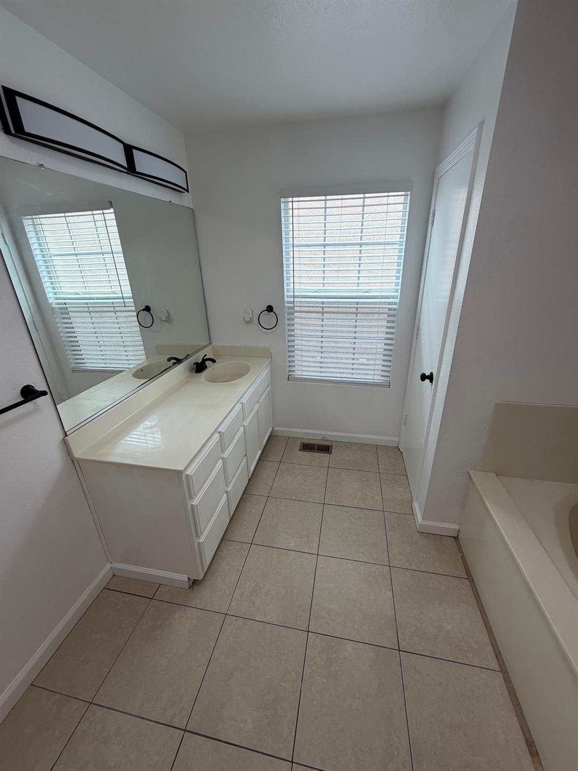 1281 Sunup Drive Merced, CA 95348 - Photo 21 of 28