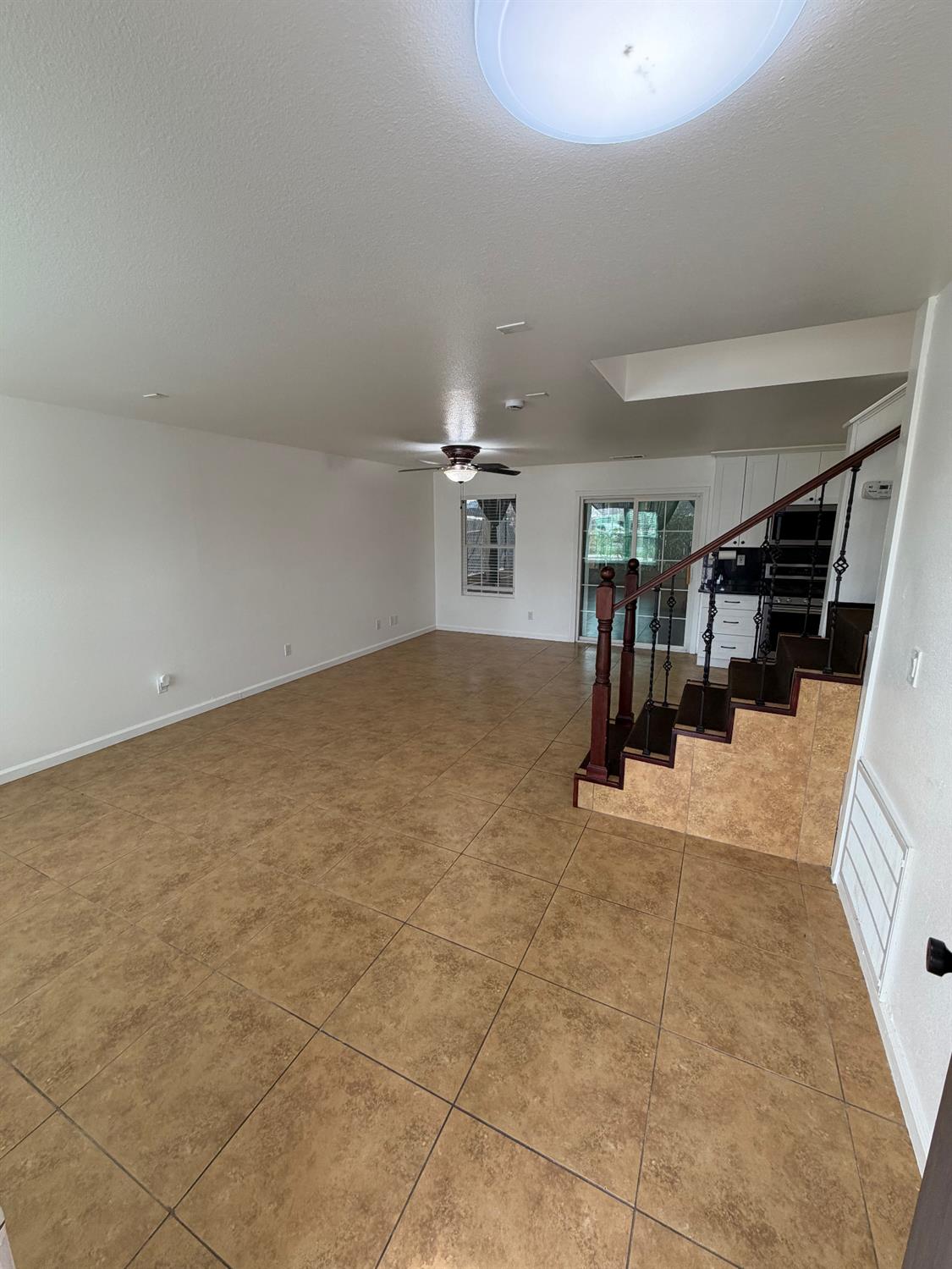 1281 Sunup Drive Merced, CA 95348 - Photo 4 of 28