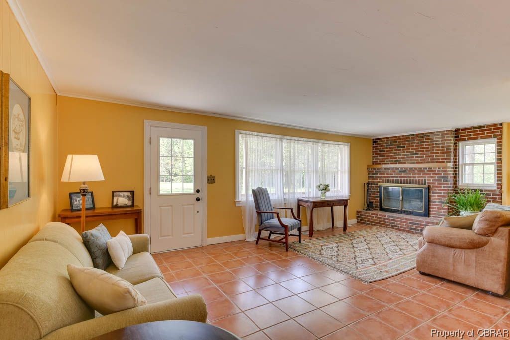 1595 Fitchetts Wharf Road Moon, VA 23119 - Photo 14 of 50
