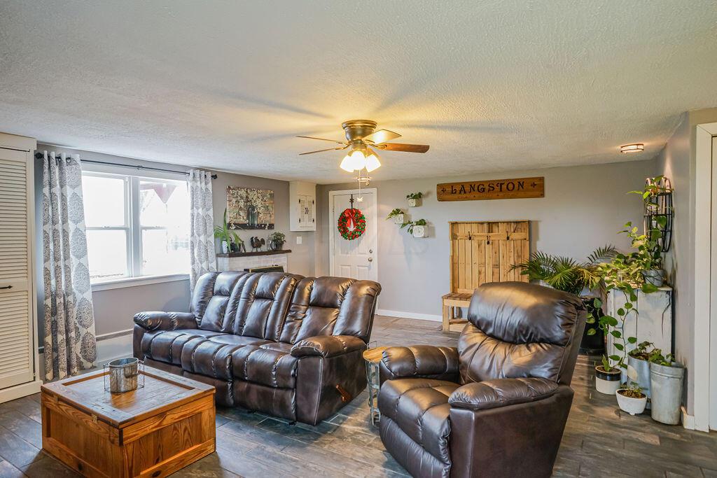 3879 Weaver Road Mount Vernon, OH 43050 - Photo 6 of 23 6