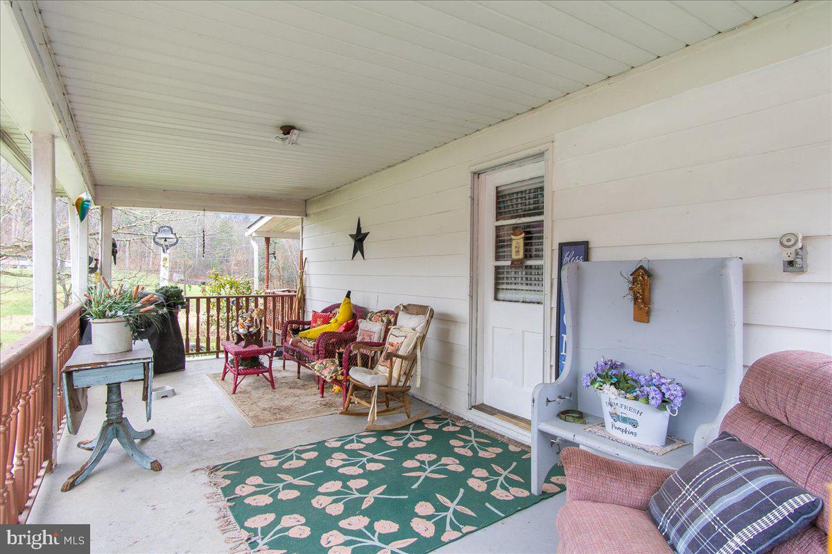 14040 Hollow Road Hancock, MD 21750 - Photo 5 of 22 Gallery Image 5