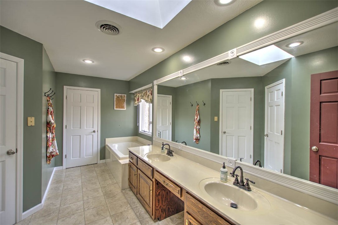775 Country Manor Drive Decatur, IL 62521 - Photo 24 of 44 Gallery Image 24