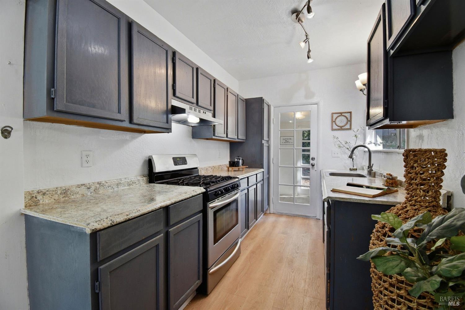 8221 Spring Drive Forestville, CA 95436 - Photo 19 of 36