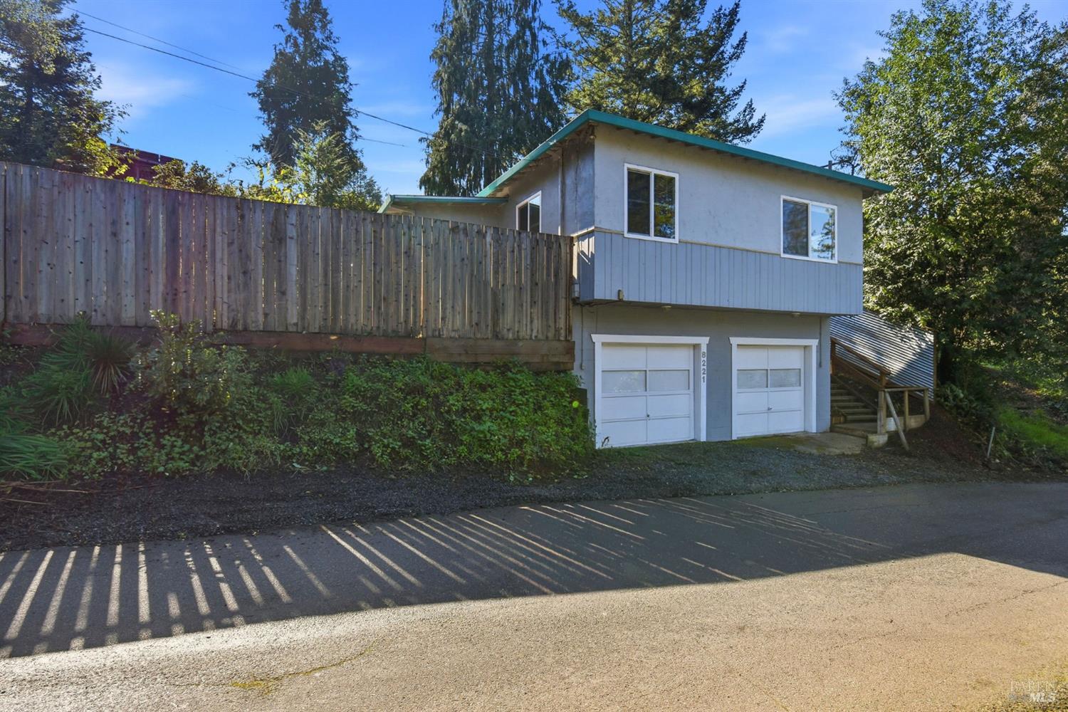 8221 Spring Drive Forestville, CA 95436 - Photo 2 of 36