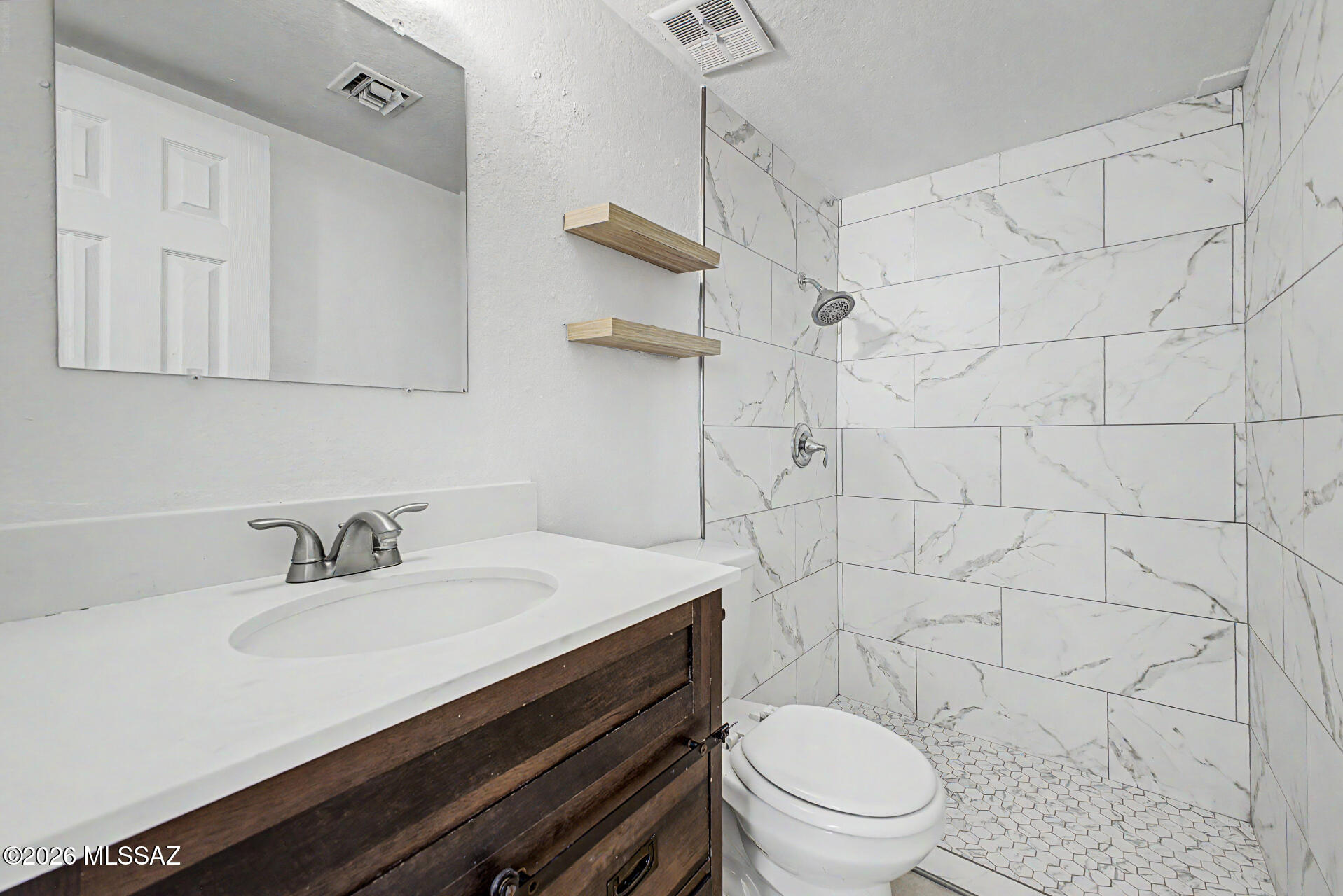 7460 North Oldfather Road Tucson, AZ 85741 - Photo 15 of 24 Bathroom