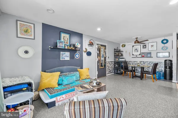 $315,000 | 8360 B Dunham Court, Unit 630, Springfield, VA 22152