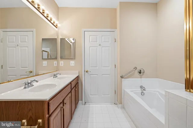 $290,000 | 8600 Liberty Trail, Unit 102, Manassas, VA 20110